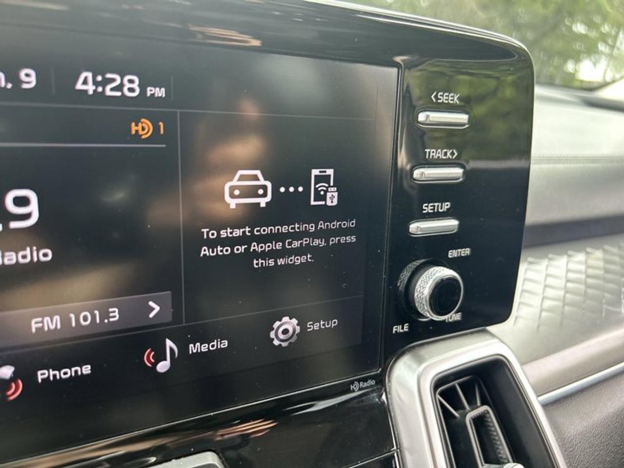 2023 Kia Sorento LX+ AWD | No accidents | 7 Passengers Photo