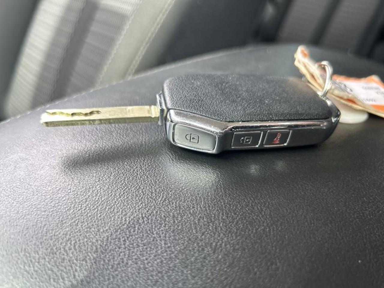 2023 Kia Sorento LX+ AWD | No accidents | 7 Passengers Photo