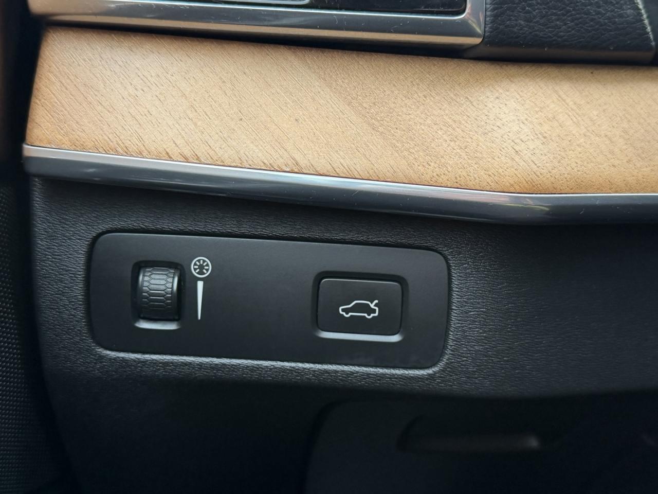 2019 Volvo XC90 T6 Inscription AWD - Photo #26