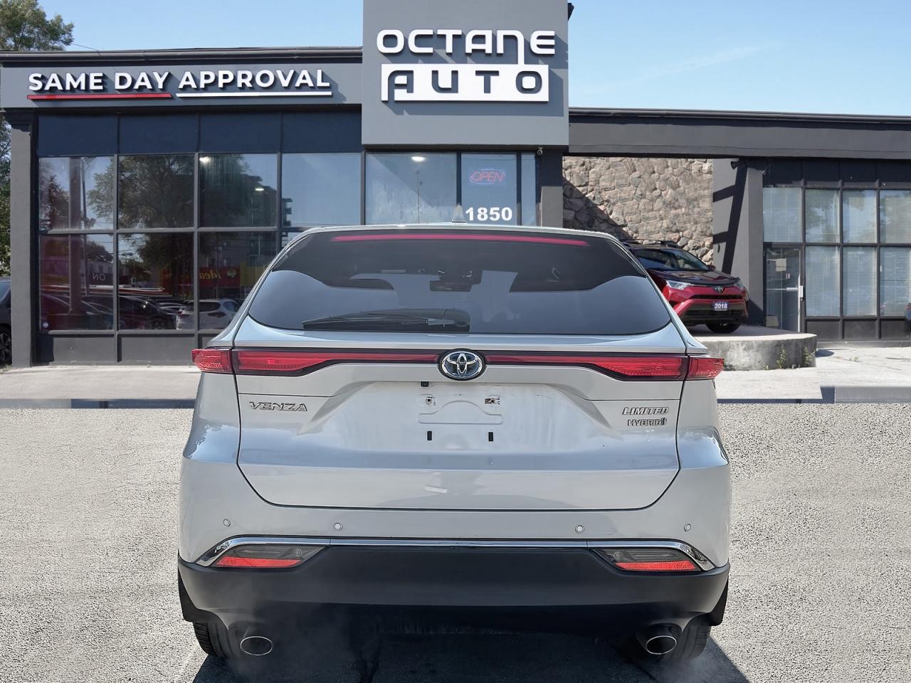 2021 Toyota Venza LIMITED AWD - Photo #5