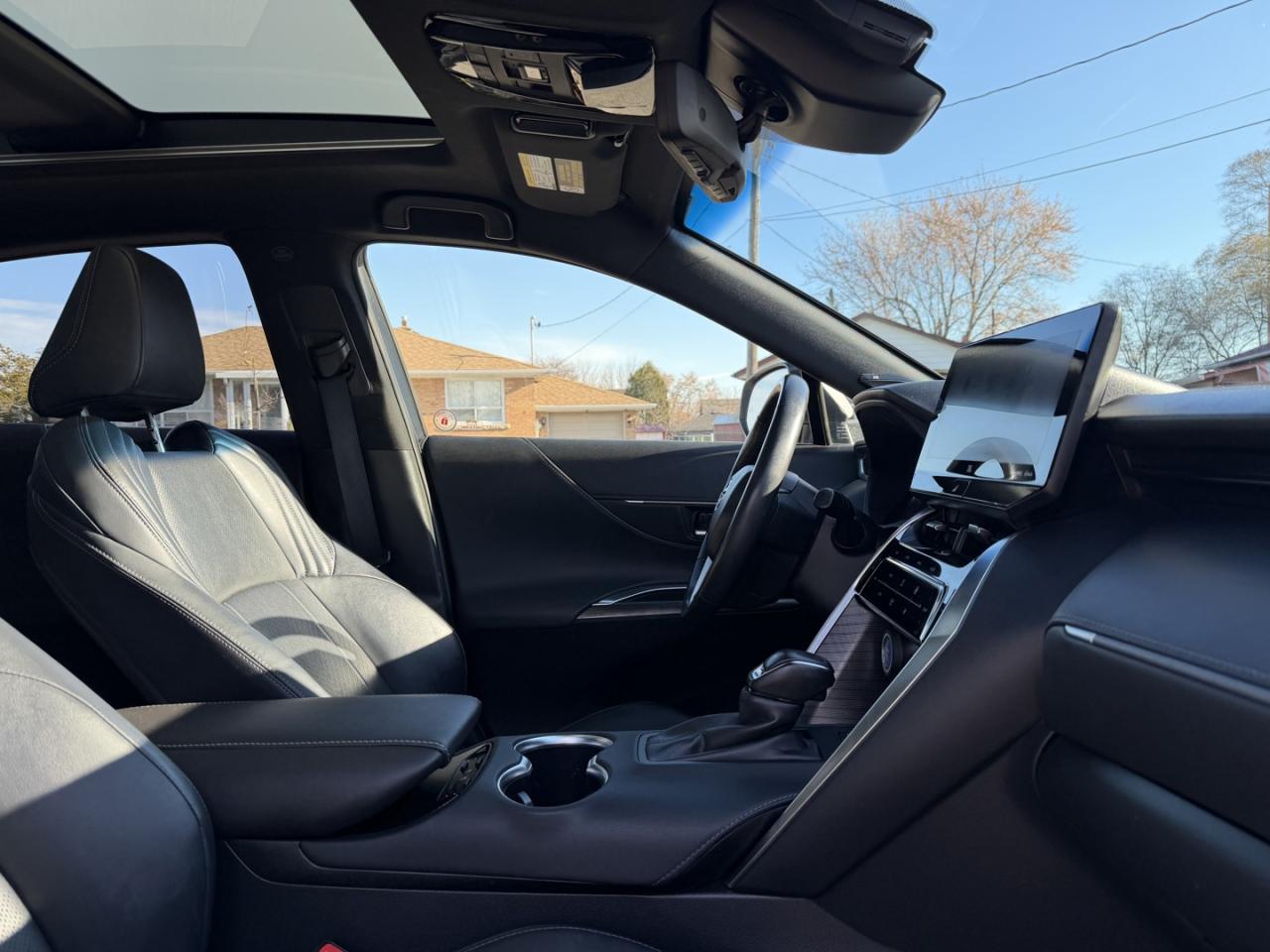 2021 Toyota Venza LIMITED AWD - Photo #13