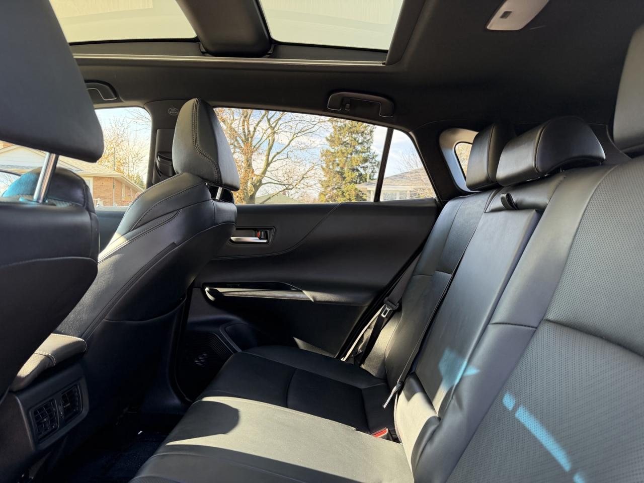 2021 Toyota Venza LIMITED AWD - Photo #15