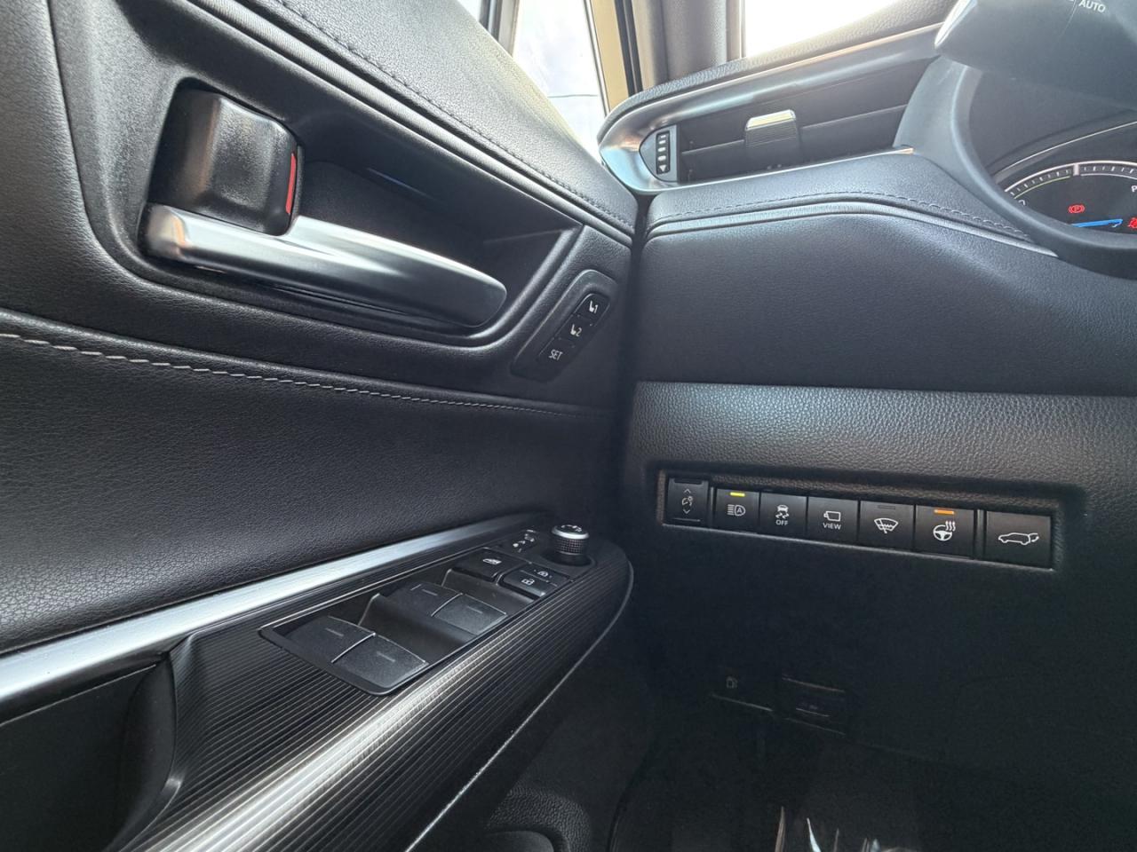 2021 Toyota Venza LIMITED AWD - Photo #22