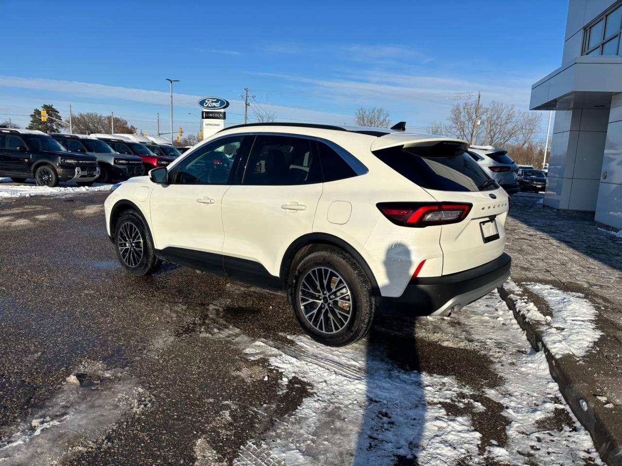 2024 Ford Escape PLUG-IN-HYBRID! LOADED! REMOTE START! 13.2" SCREEN Photo5