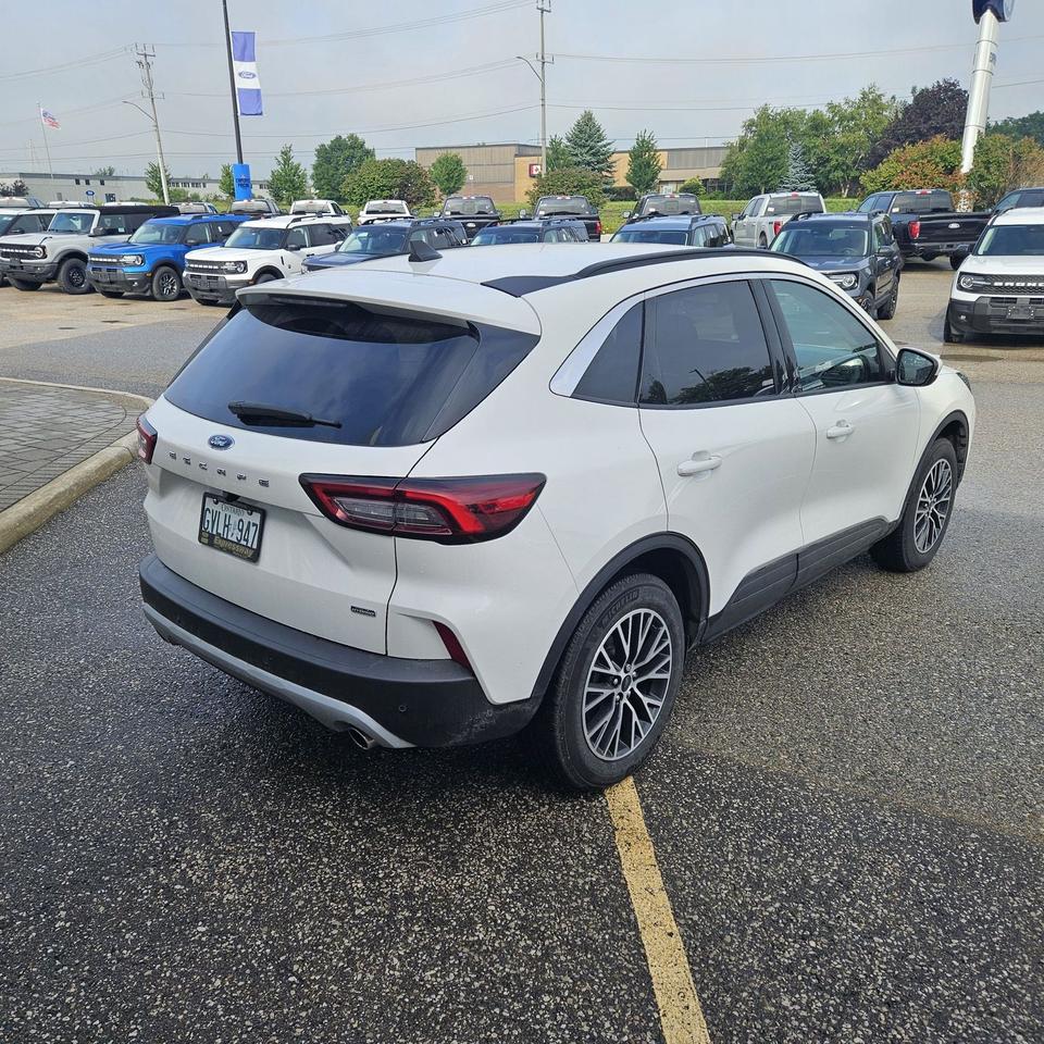 2024 Ford Escape PLUG-IN-HYBRID! LOADED! REMOTE START! 13.2" SCREEN Photo4