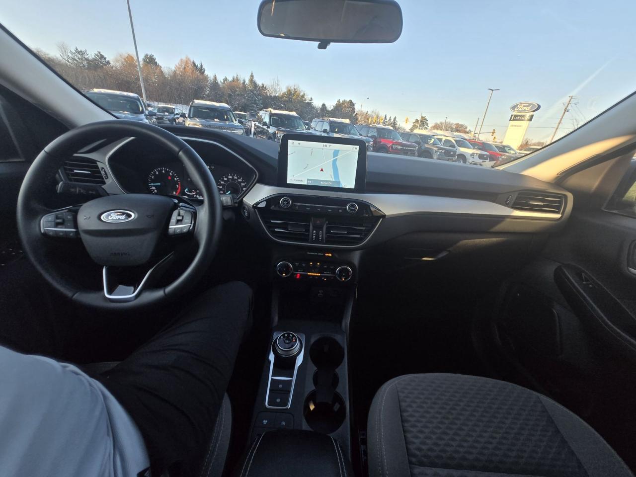 2022 Ford Escape SE, AWD, COPILOT! HEATED STEERING WHEEL AND SEATS! Photo5