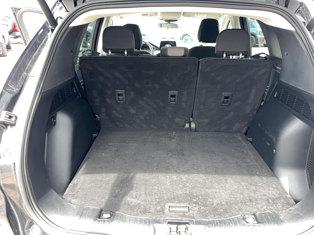 2022 Ford Escape SE, AWD, COLD WEATHER PACKAGE! POWER GATE! Photo