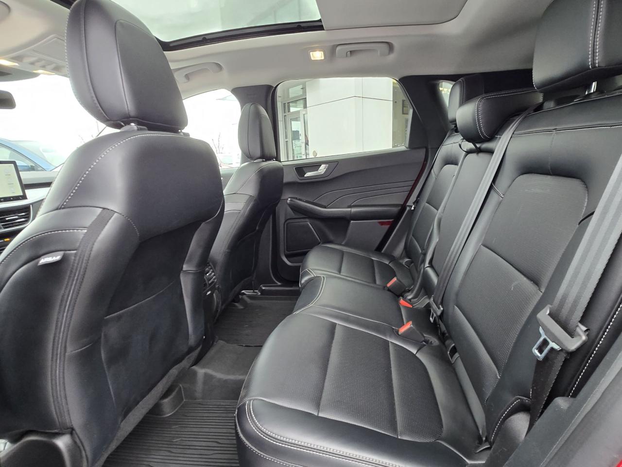 2023 Ford Escape PLATINUM, HYBRID, LEATHER, MOONROOF, NAV! LOADED! Photo