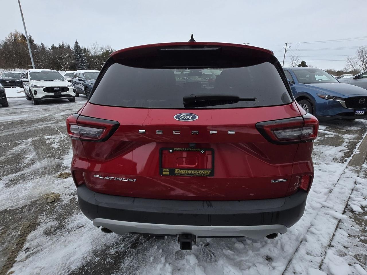 2023 Ford Escape PLATINUM, HYBRID, LEATHER, MOONROOF, NAV! LOADED! Photo3