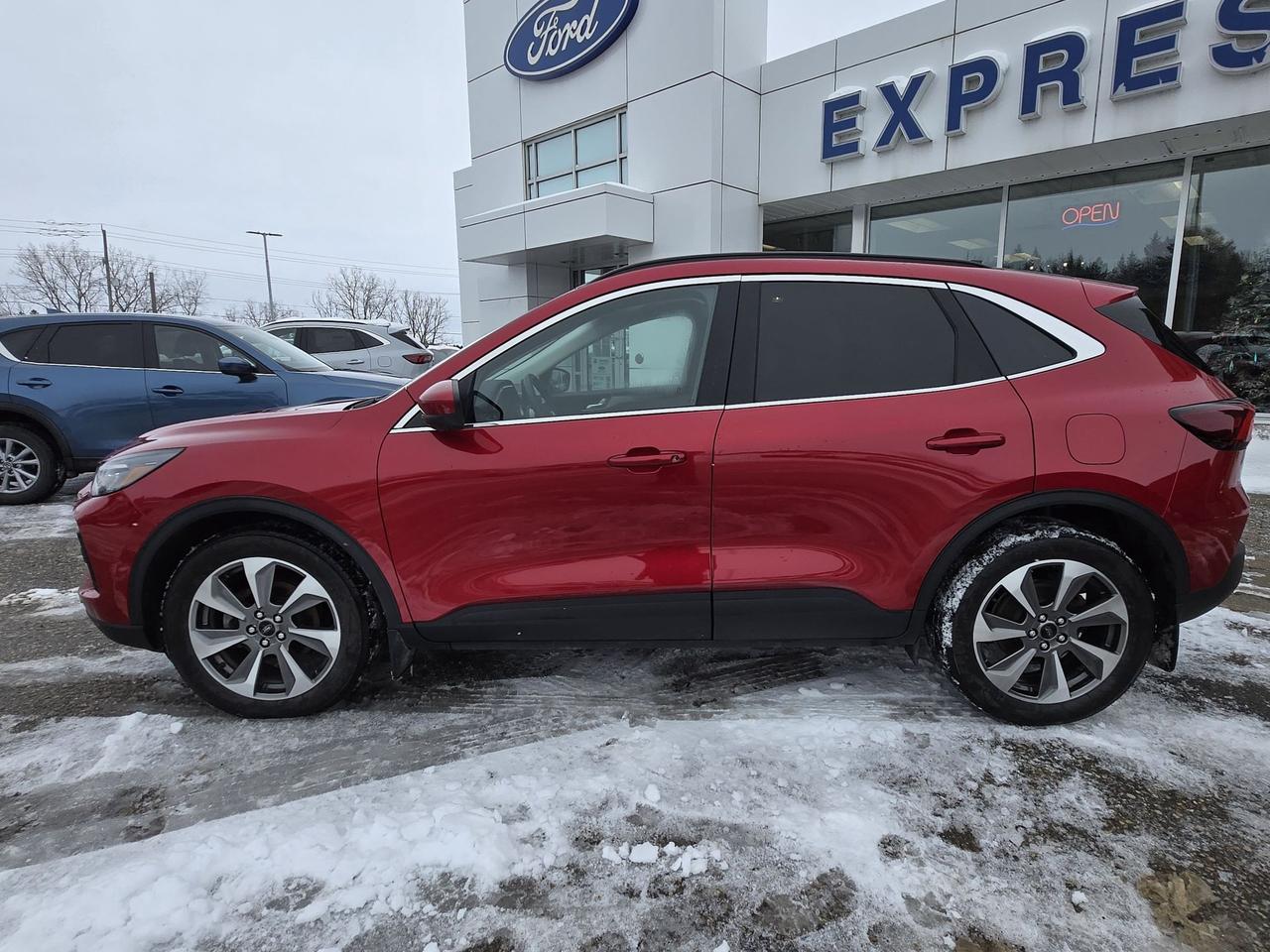 2023 Ford Escape PLATINUM, HYBRID, LEATHER, MOONROOF, NAV! LOADED! Photo