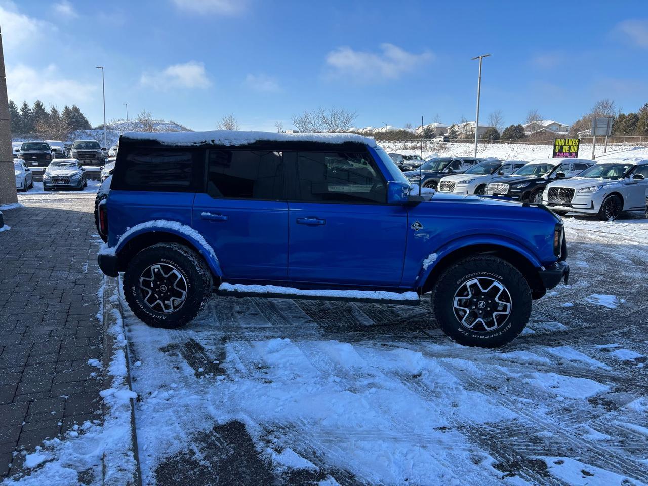 2022 Ford Bronco OUTERBANKS! LEATHER, TECH, REMOTE START! Photo