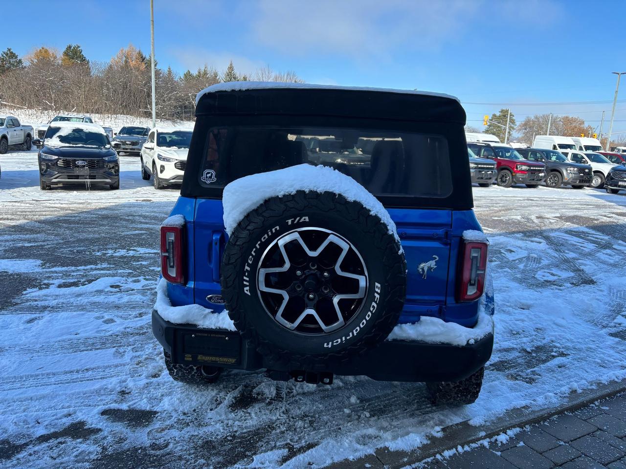 2022 Ford Bronco OUTERBANKS! LEATHER, TECH, REMOTE START! Photo