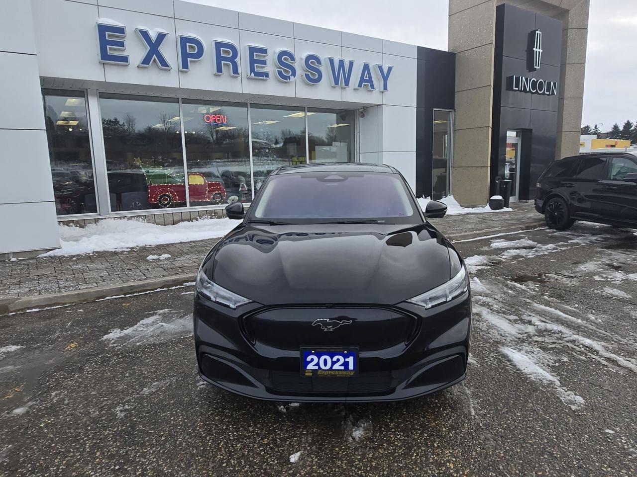 2021 Ford Mustang Mach-E PREMIUM, AWD, EXTENDED RANGE BATTERY! Photo