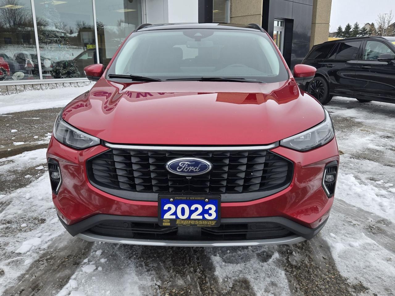 2023 Ford Escape PLATINUM, HYBRID, LEATHER, MOONROOF, NAV! LOADED! Photo1