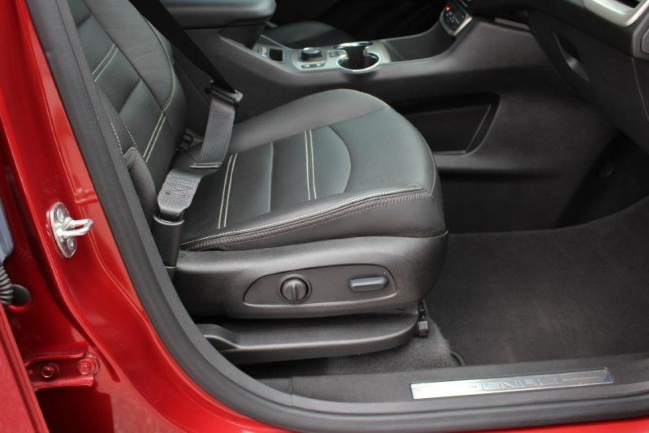 2024 GMC Terrain Denali*Low Ks*AWD*Heated Leather*Moon Roof*CarPlay - Photo #18