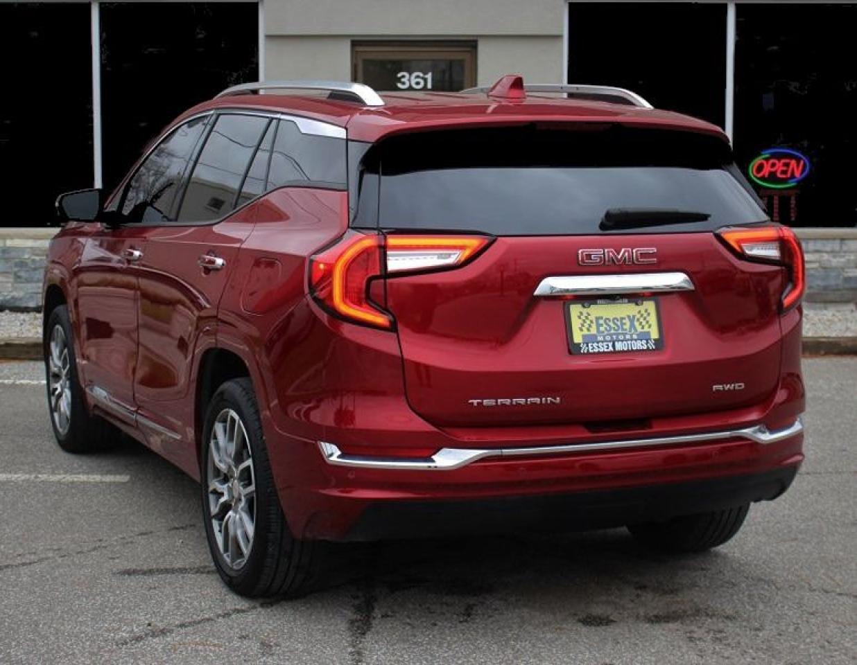 2024 GMC Terrain Denali*Low Ks*AWD*Heated Leather*Moon Roof*CarPlay - Photo #9