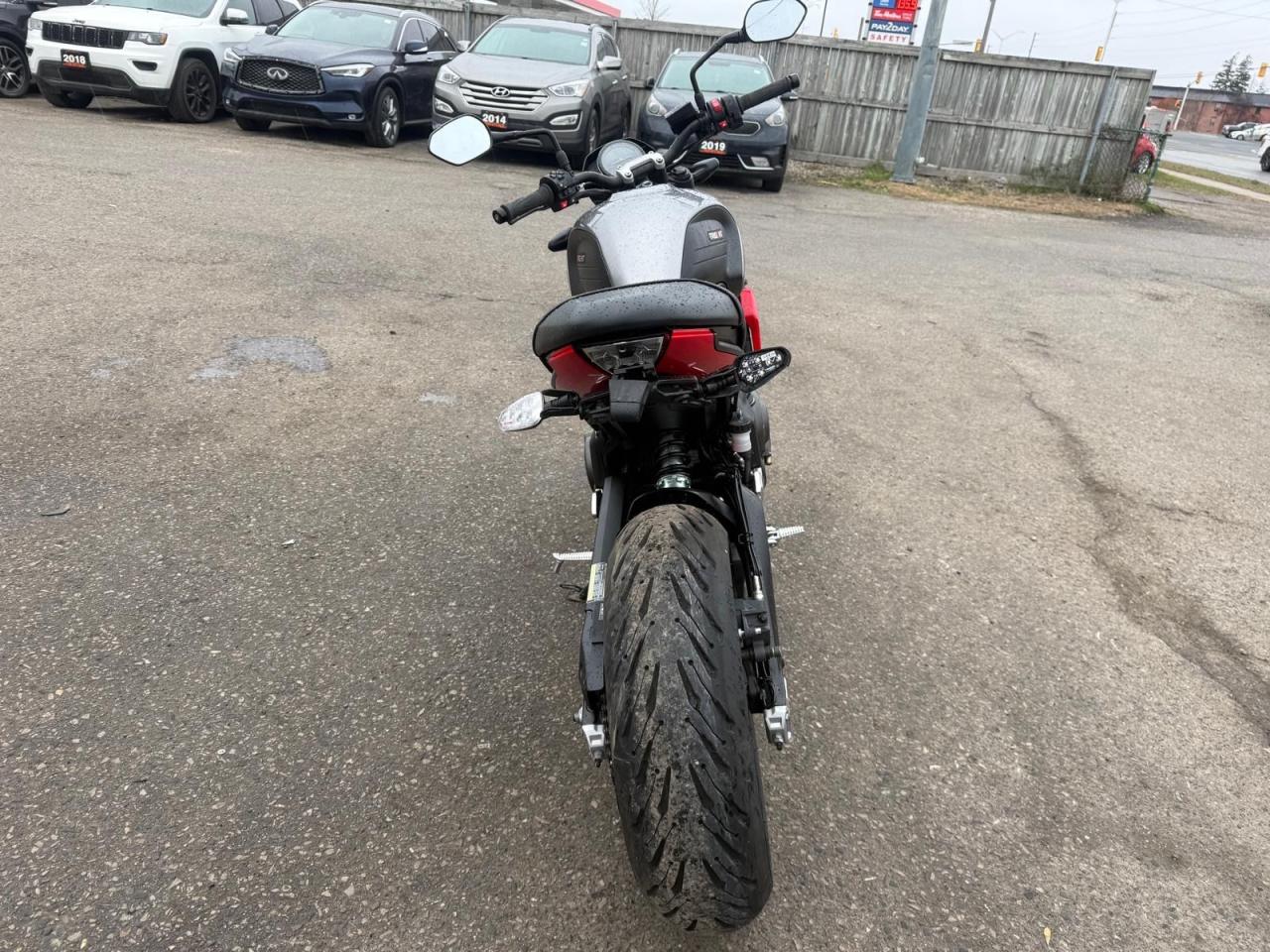 2024 Triumph Daytona TRIDENT 660, 3 CYL, ONLY 13,000KMS, LIGHT DAMAGE Photo2