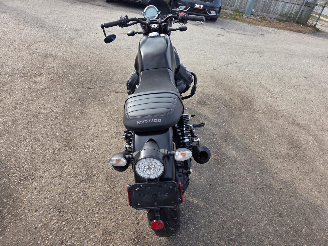2022 Moto Guzzi V7 STONE, ONLY 8,000KMS, LIGHT DAMAGE, LOW KMS Photo4
