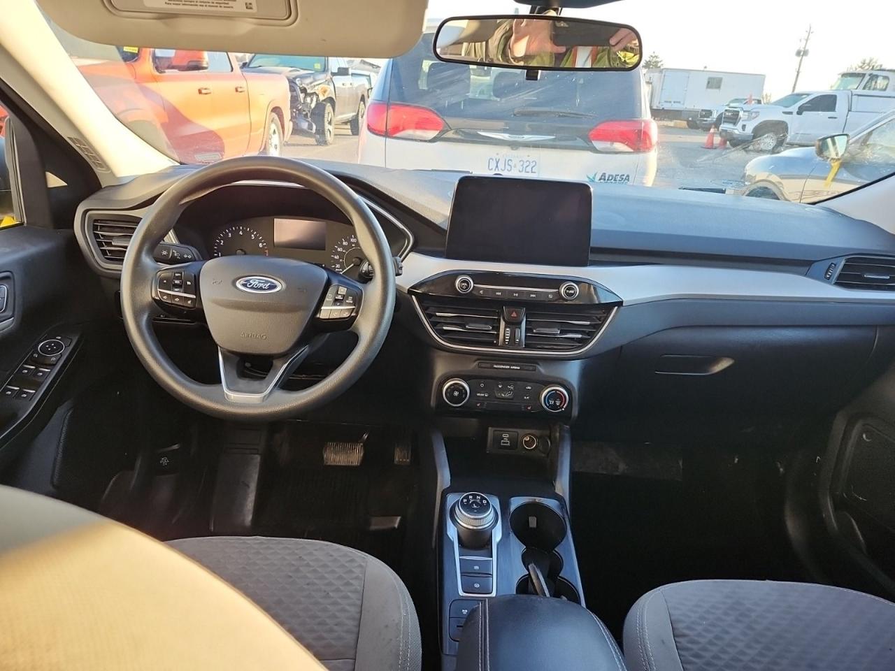 2022 Ford Escape SE Photo2