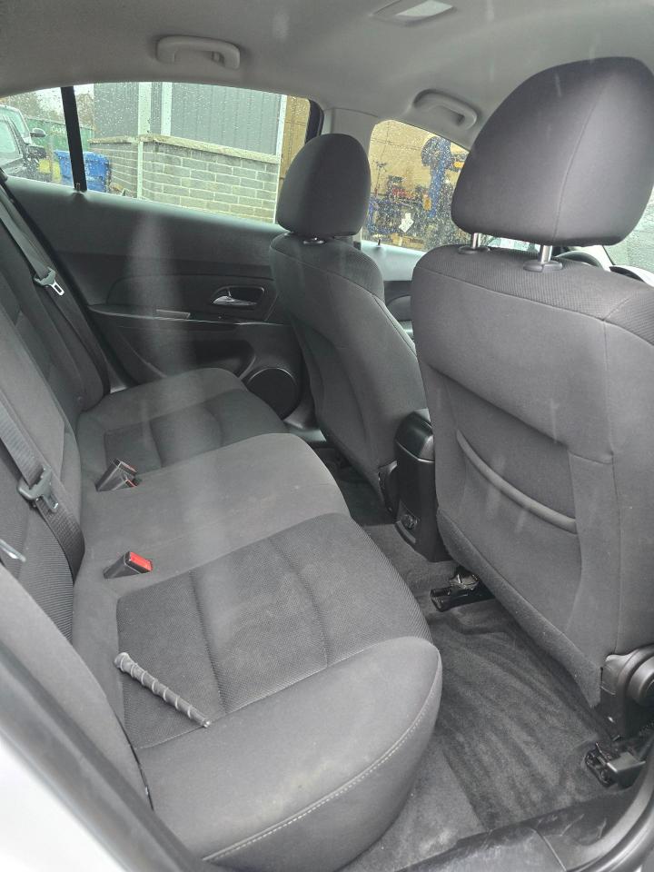 2015 Chevrolet Cruze 4dr Sdn 1LT - Photo #8