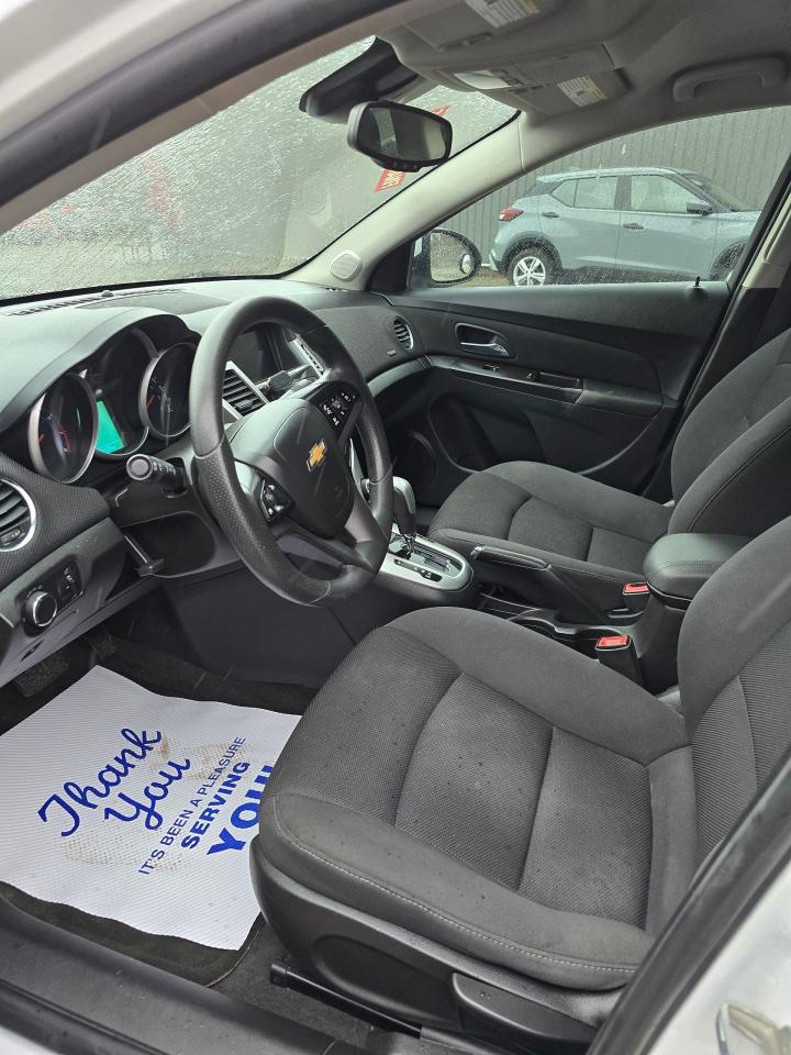 2015 Chevrolet Cruze 4dr Sdn 1LT - Photo #14