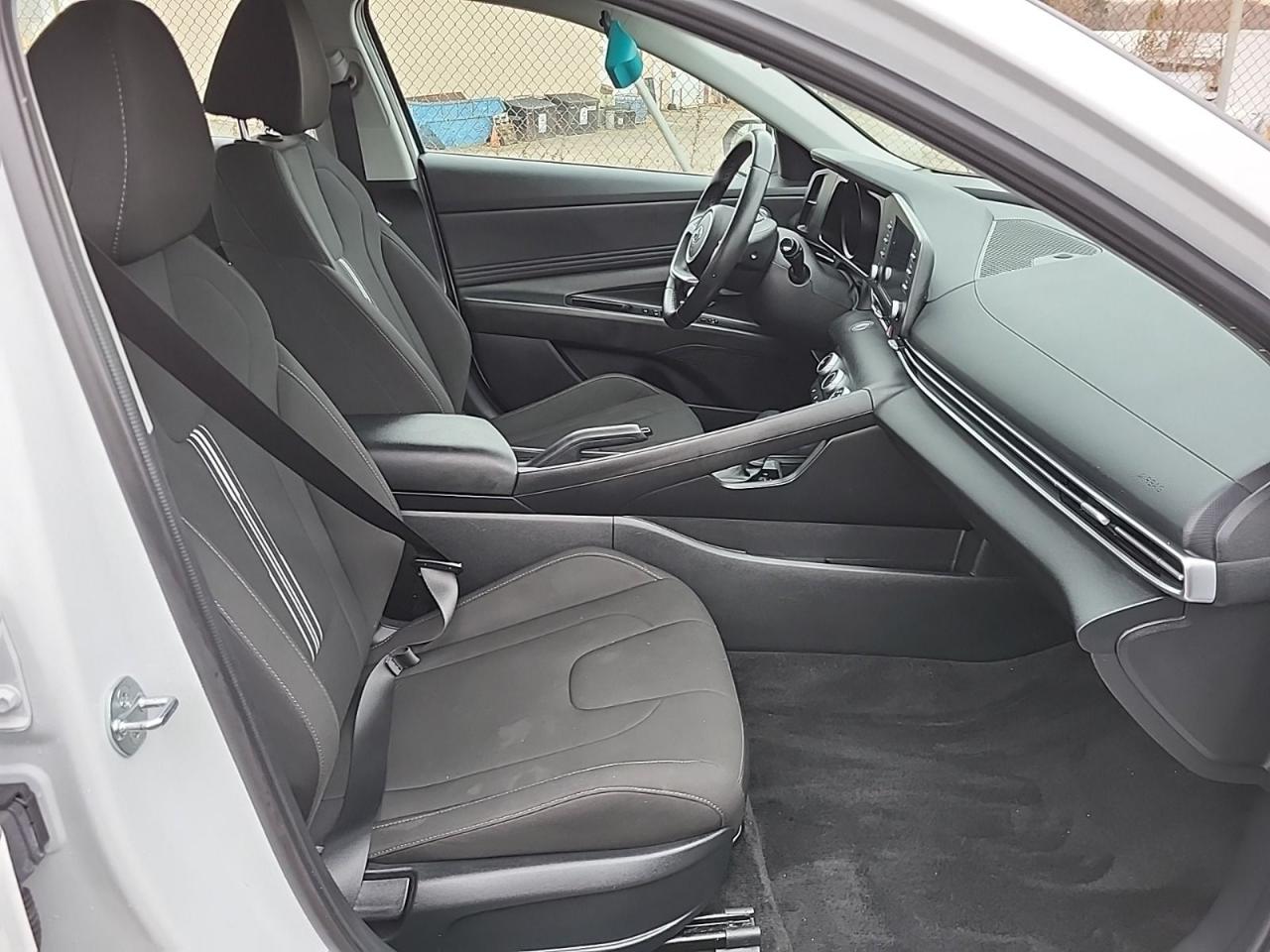 2023 Hyundai Elantra Preferred Photo