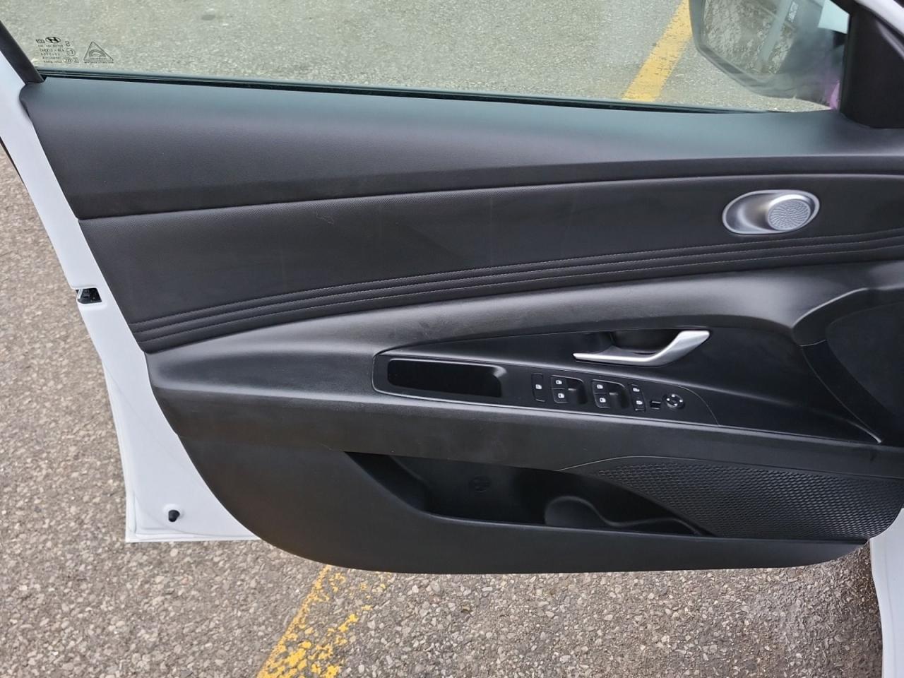 2023 Hyundai Elantra Preferred Photo