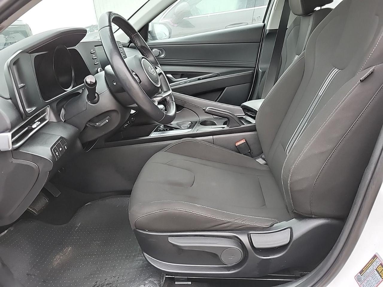 2023 Hyundai Elantra Preferred Photo