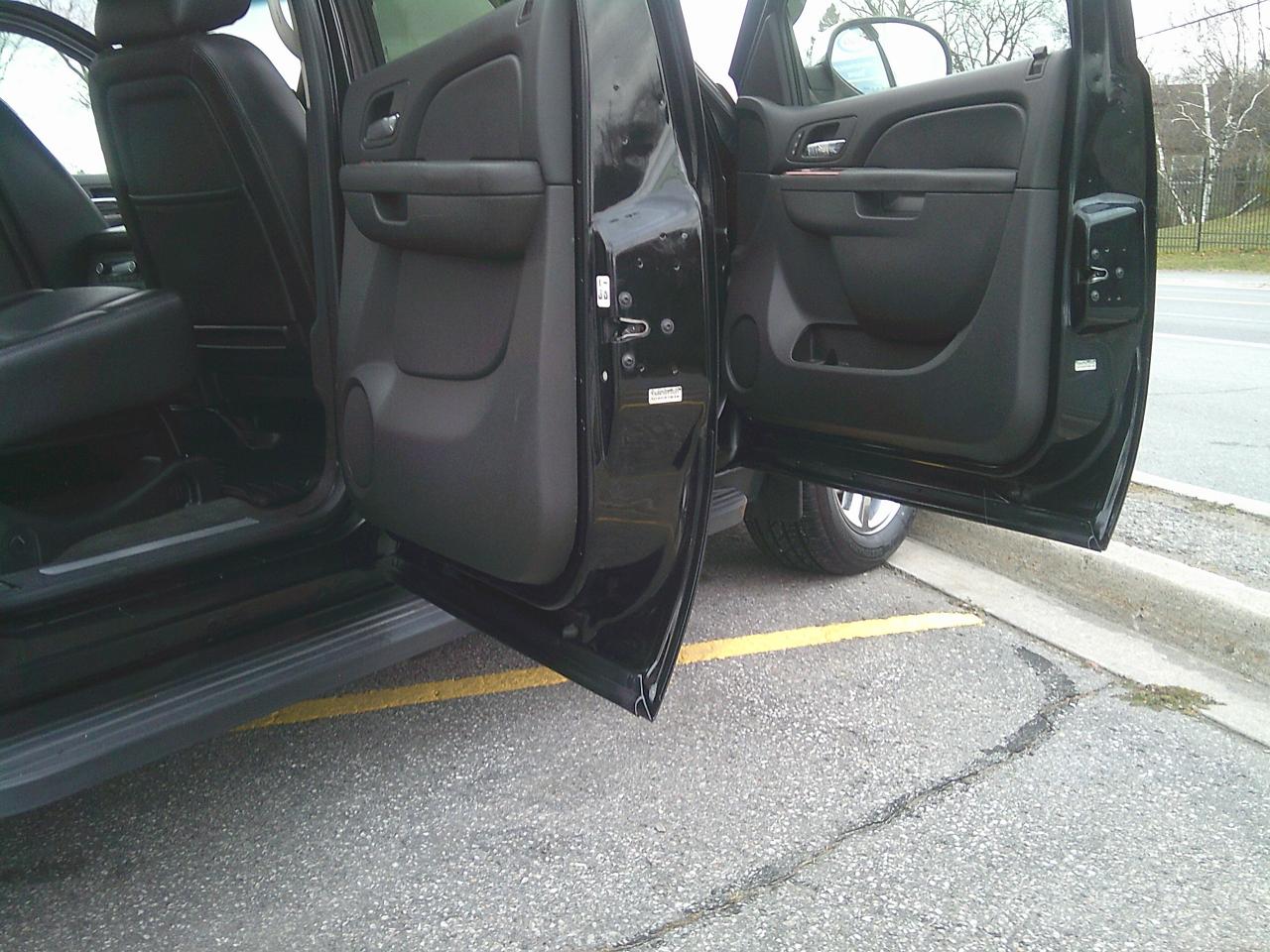 2011 Chevrolet Avalanche LTZ CREW CAB 4X4 Photo