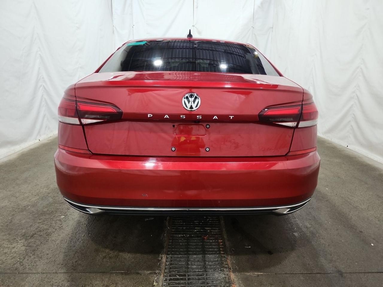 2021 Volkswagen Passat HIGHLINE Photo