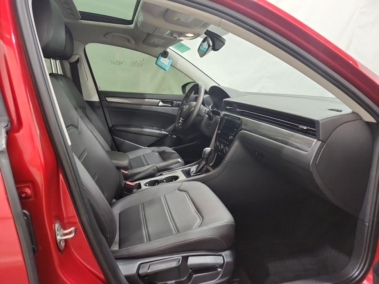 2021 Volkswagen Passat HIGHLINE Photo