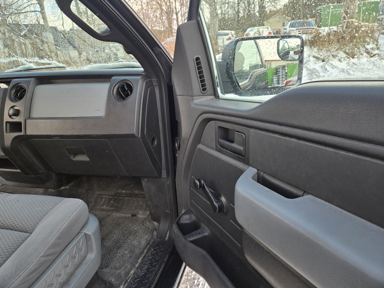 2013 Ford F-150 XL Photo