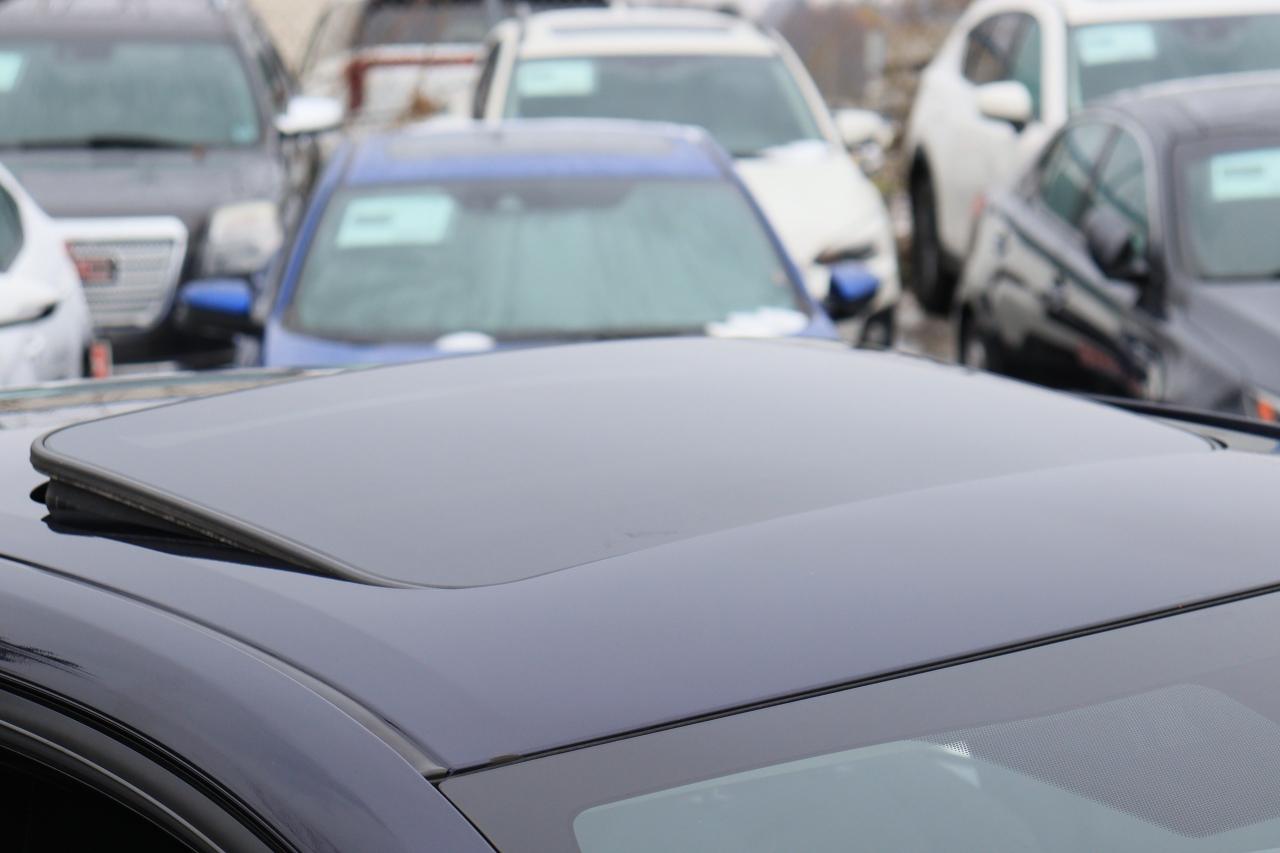 2020 Toyota Corolla LE | Auto | Roof | BSM | Adap Cruise | CarPlay ++ Photo13