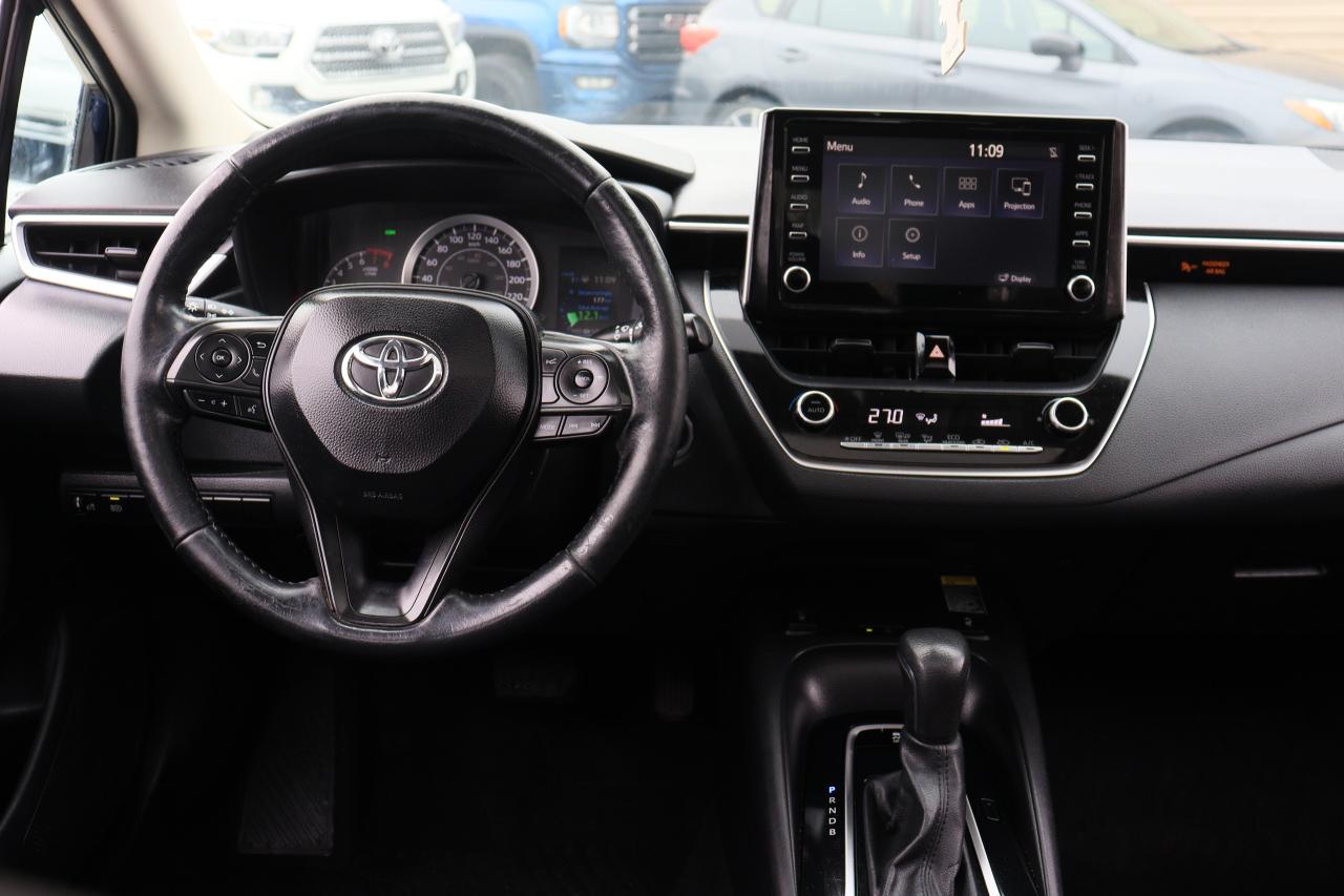 2020 Toyota Corolla LE | Auto | Roof | BSM | Adap Cruise | CarPlay ++ Photo