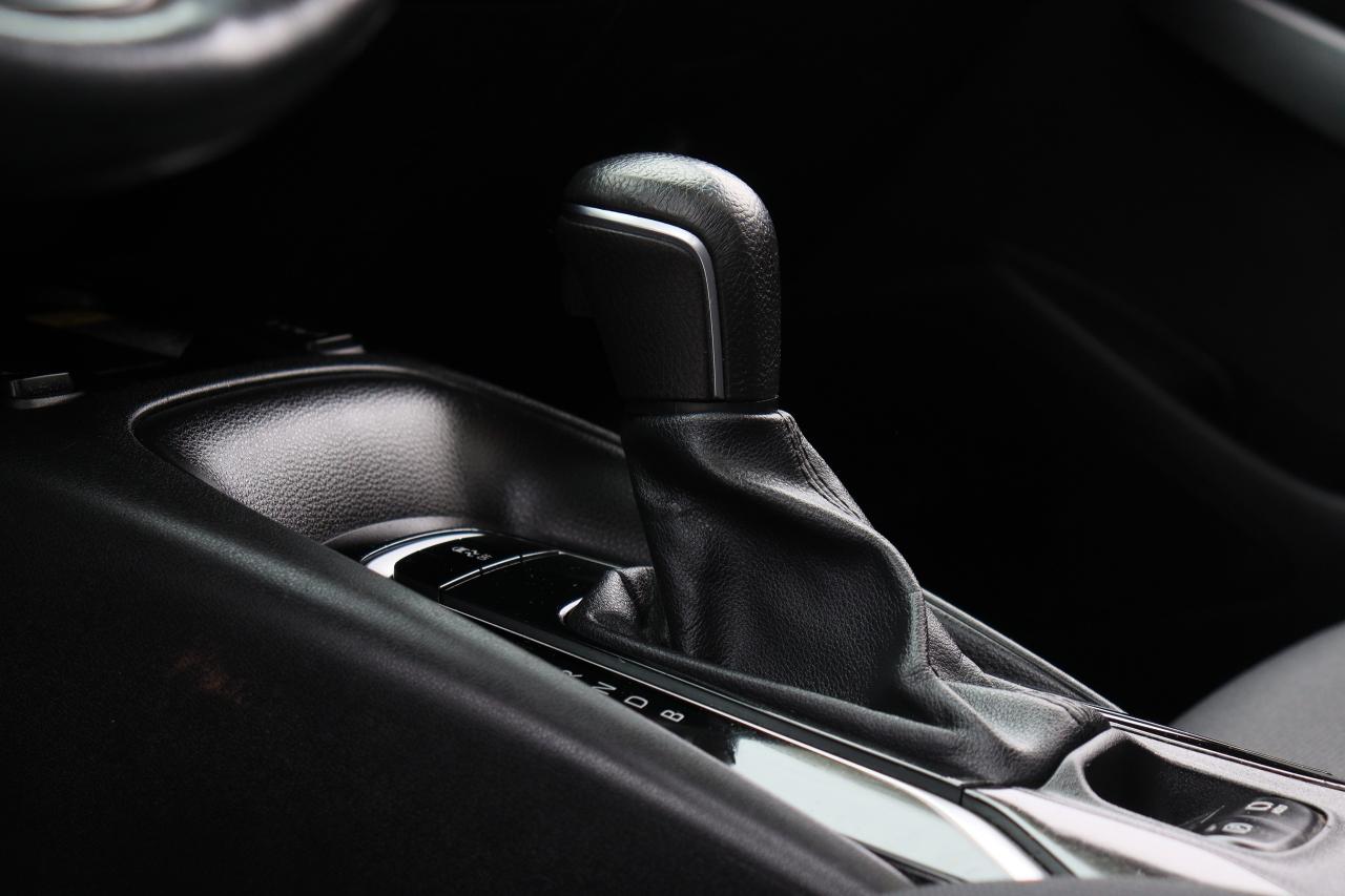 2020 Toyota Corolla LE | Auto | Roof | BSM | Adap Cruise | CarPlay ++ Photo55