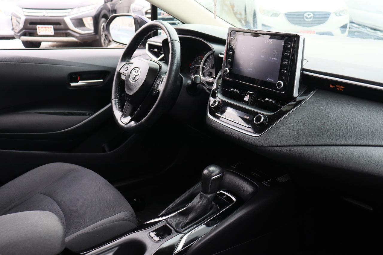 2020 Toyota Corolla LE | Auto | Roof | BSM | Adap Cruise | CarPlay ++ Photo