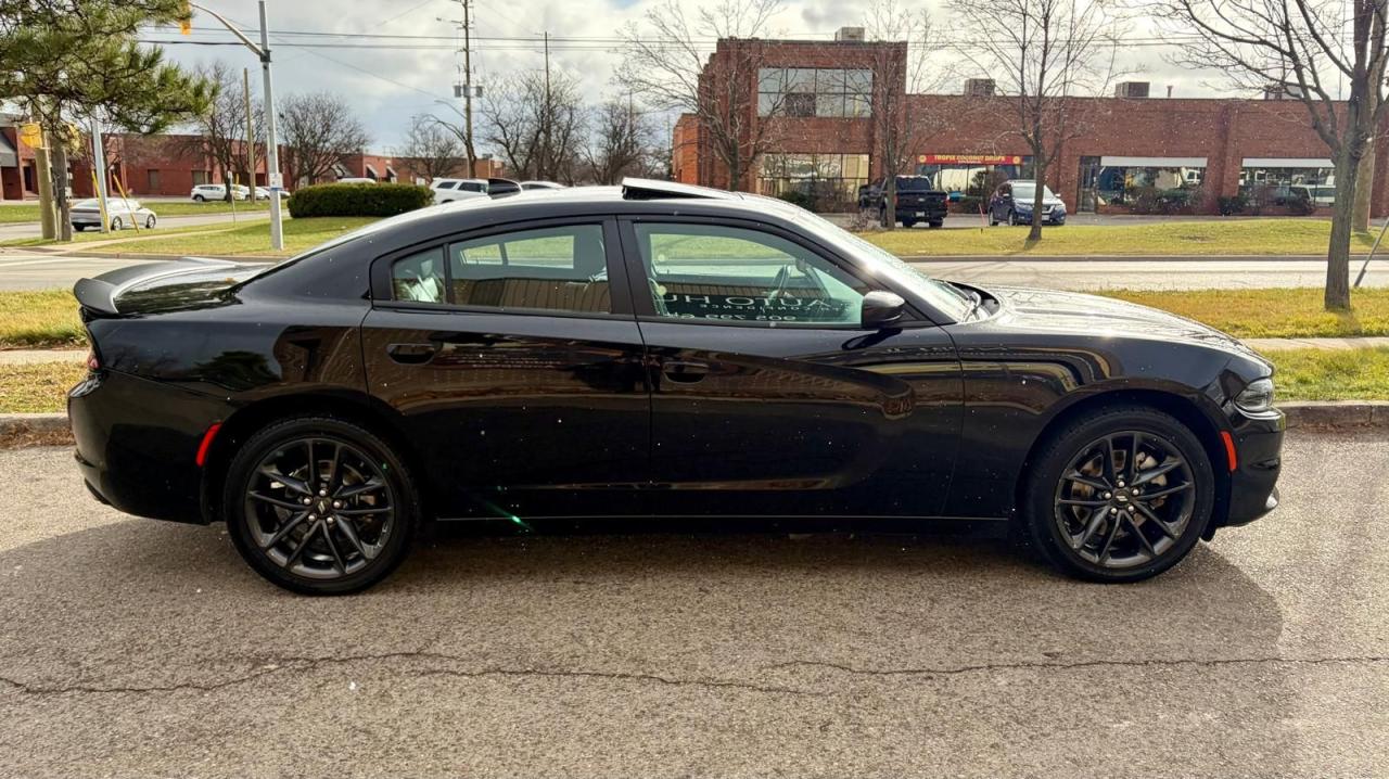 2023 Dodge Charger SXT AWD Photo4