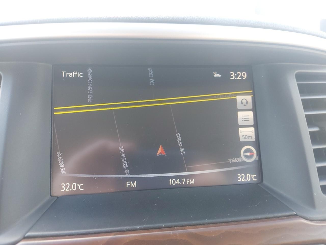 2020 Nissan Pathfinder Platinum Photo