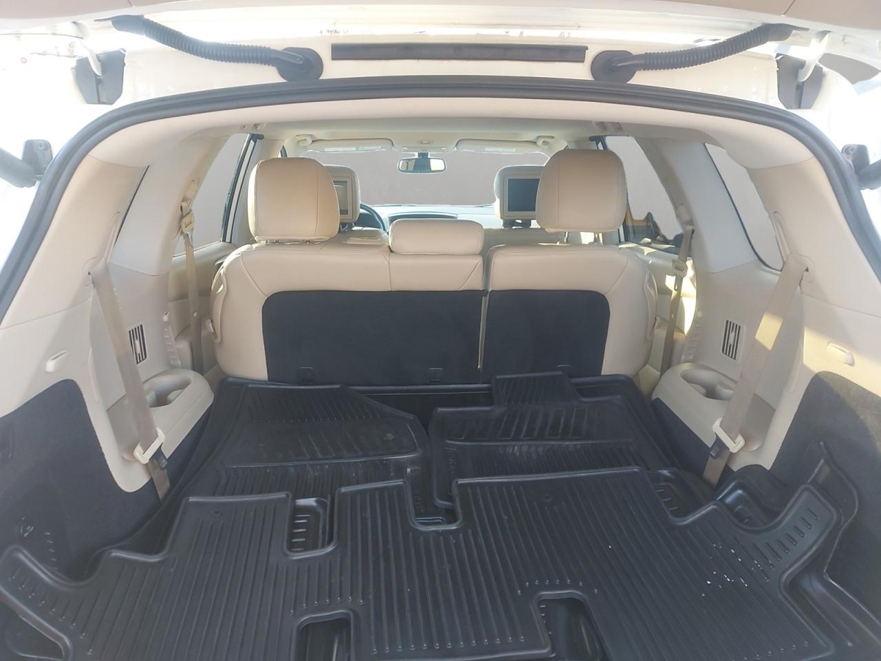 2020 Nissan Pathfinder Platinum Photo