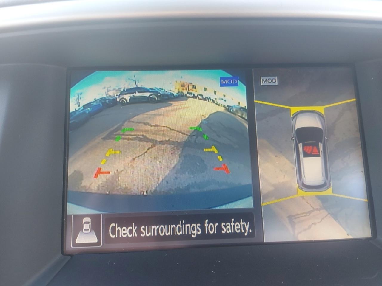 2020 Nissan Pathfinder Platinum Photo