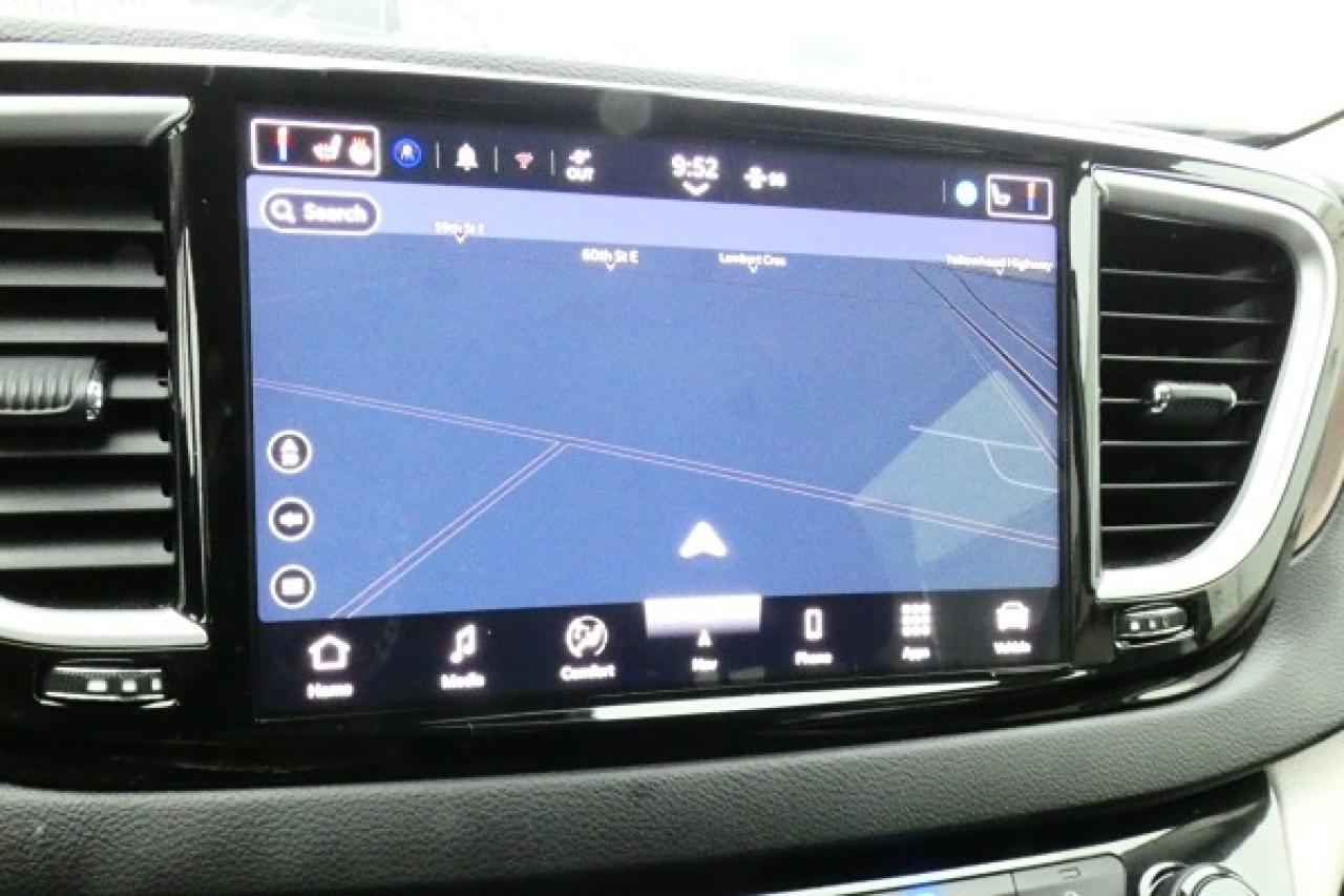 2024 Chrysler Grand Caravan SXT 2WD w/Htd cloth, Htd wheel, NAV, BUC - Photo #14