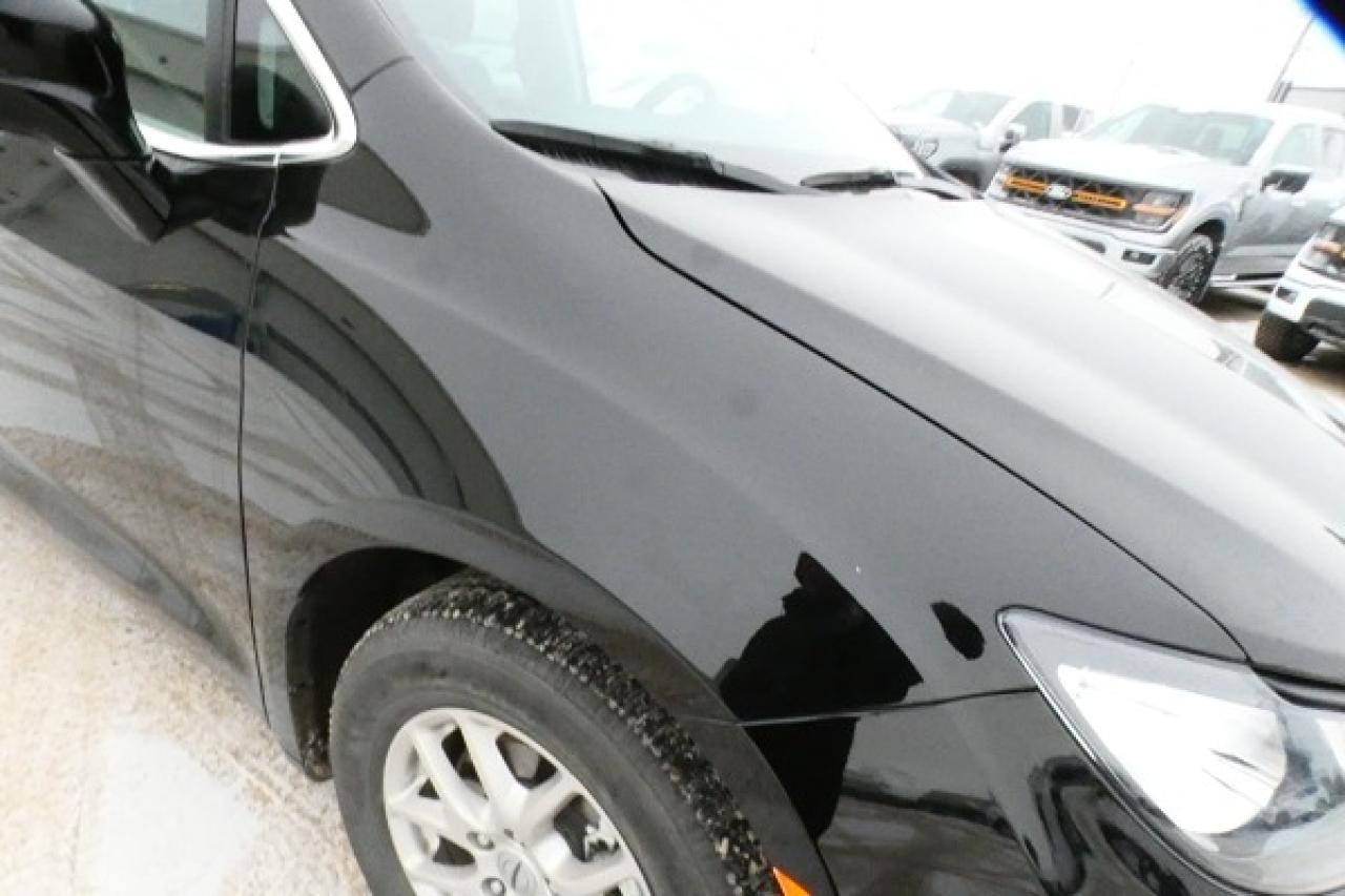 2024 Chrysler Grand Caravan SXT 2WD w/Htd cloth, Htd wheel, NAV, BUC - Photo #36