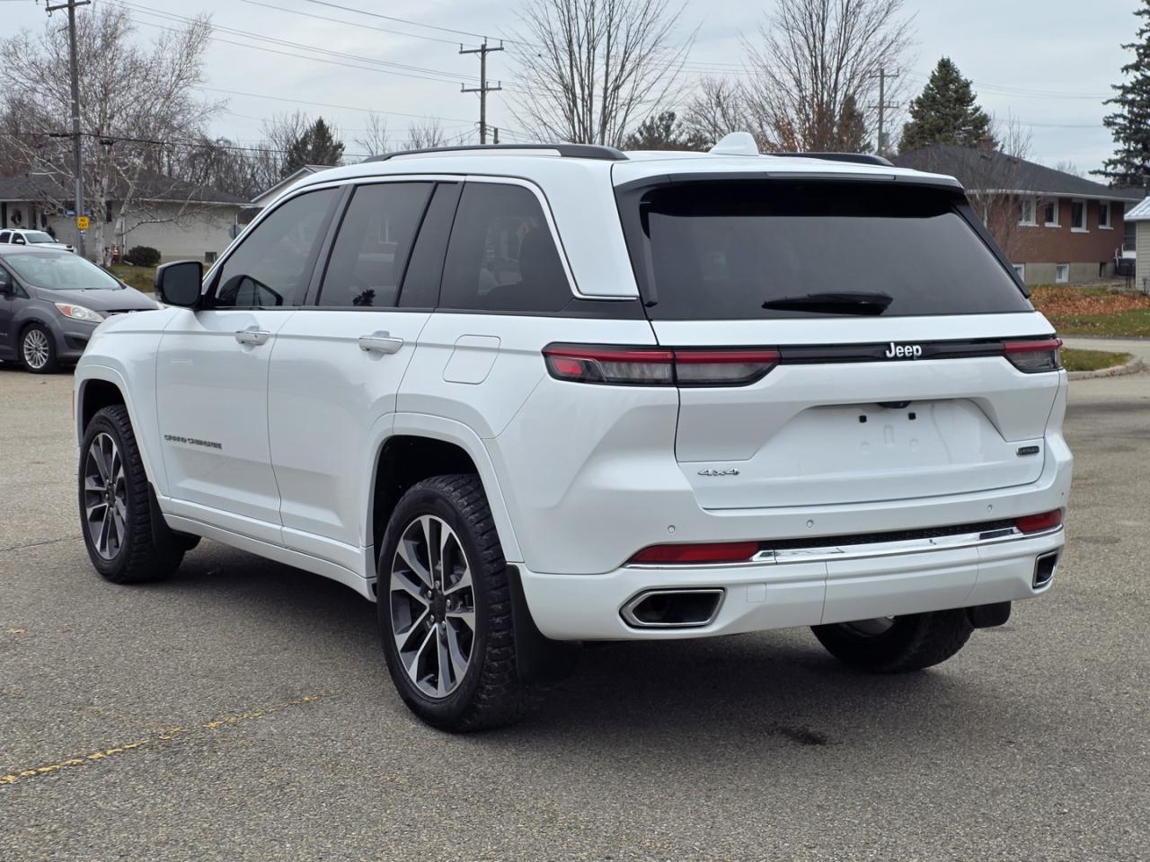 2023 Jeep Grand Cherokee Overland 4WD - Photo #7