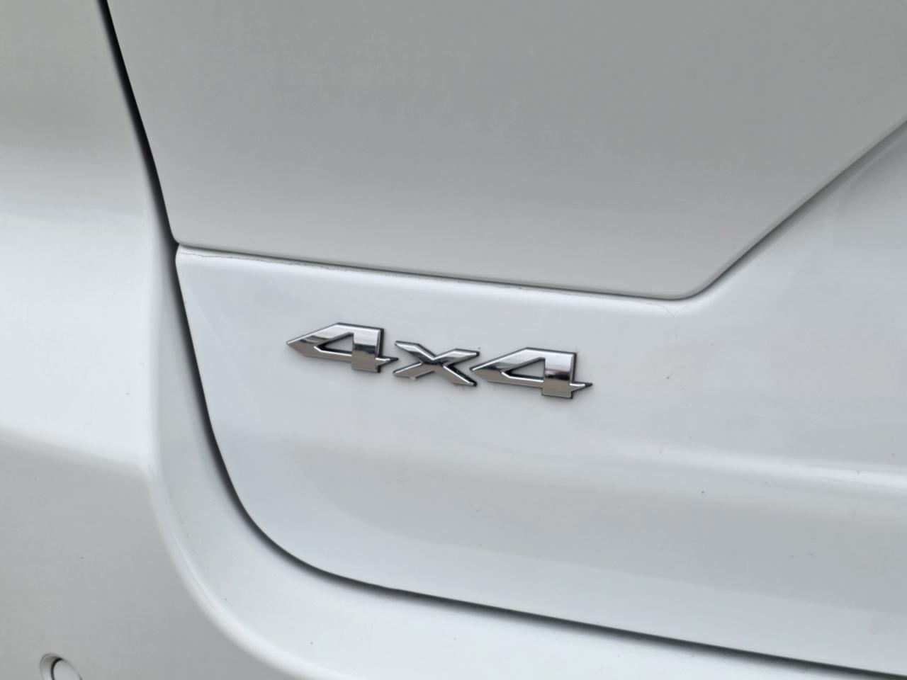 2023 Jeep Grand Cherokee Overland 4WD - Photo #10