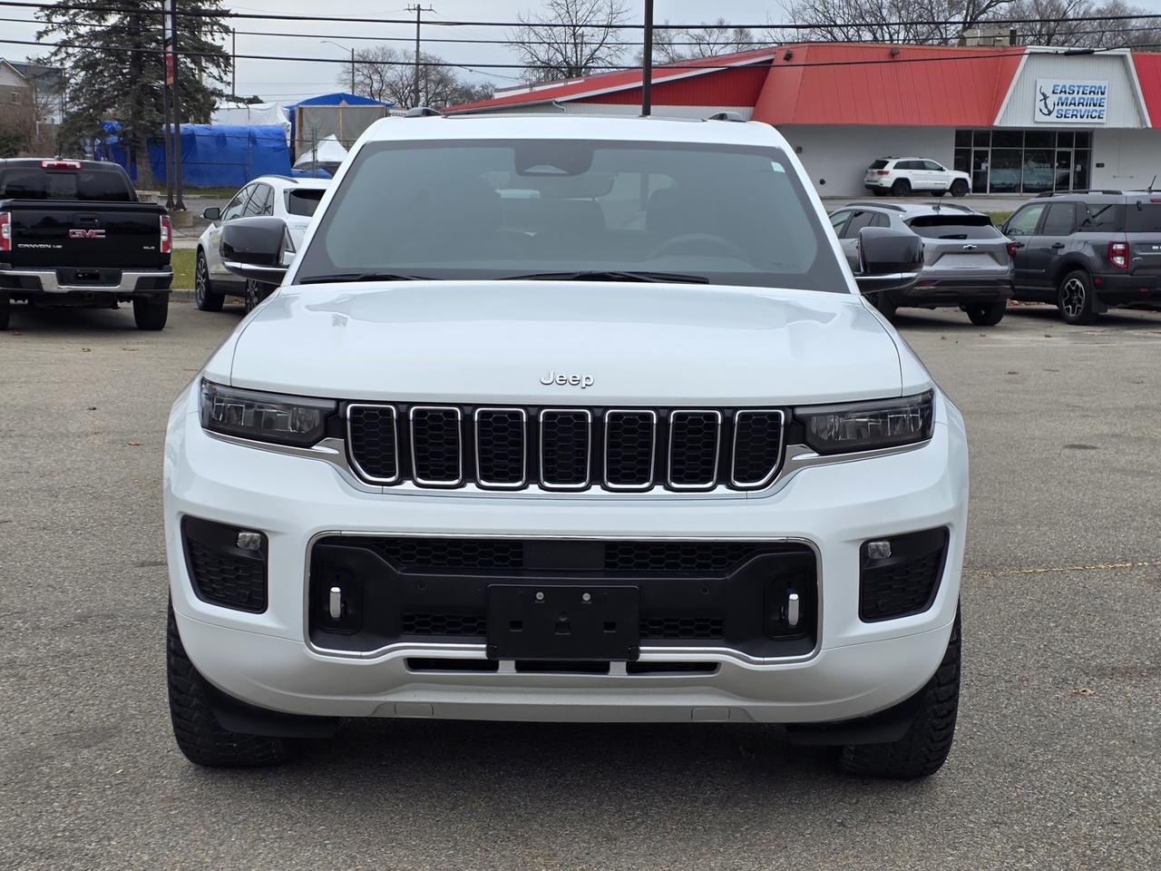 2023 Jeep Grand Cherokee Overland 4WD , Leather, Power/Heated Front Seats Photo