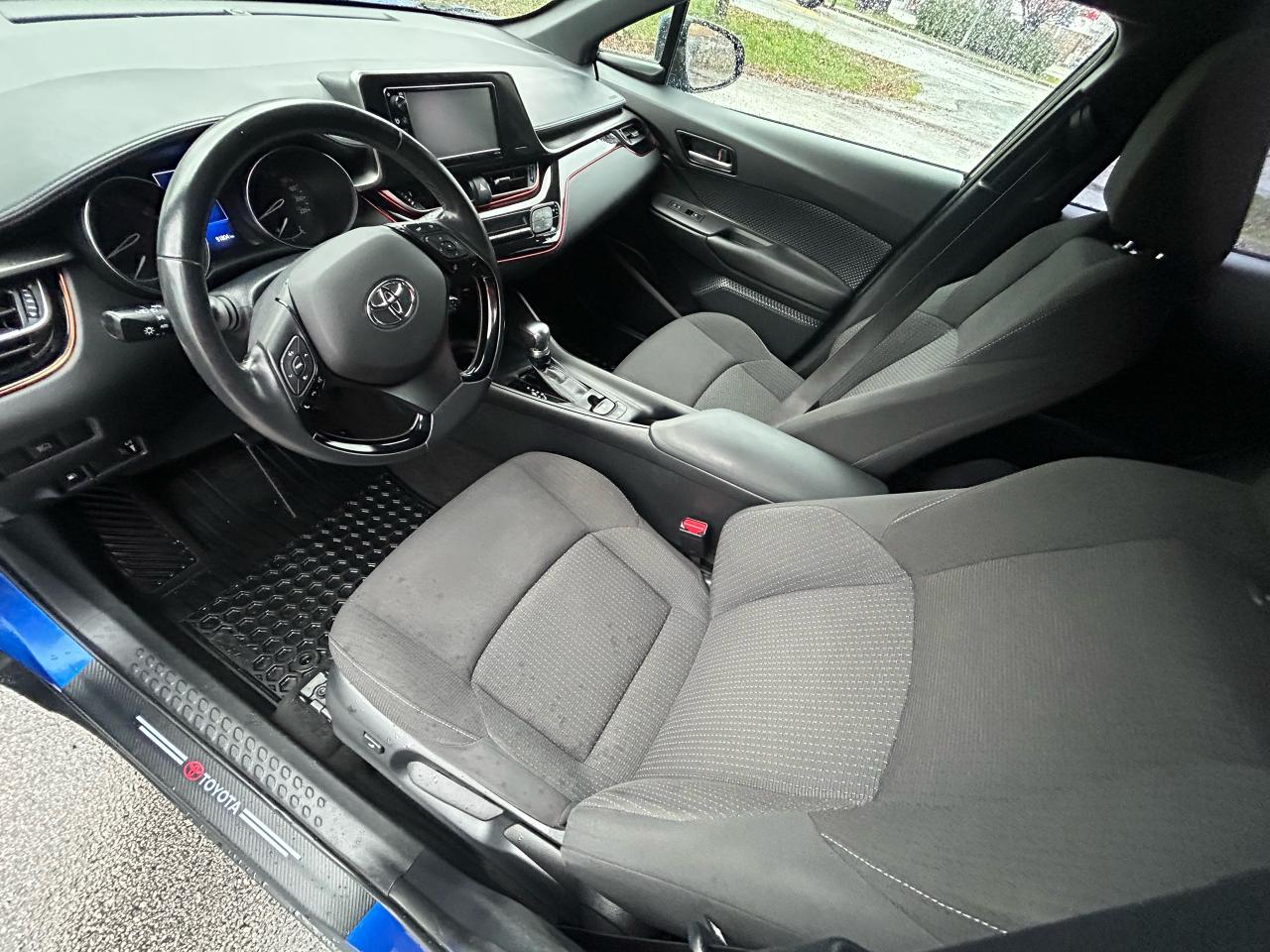 2018 Toyota C-HR XLE - Photo #8