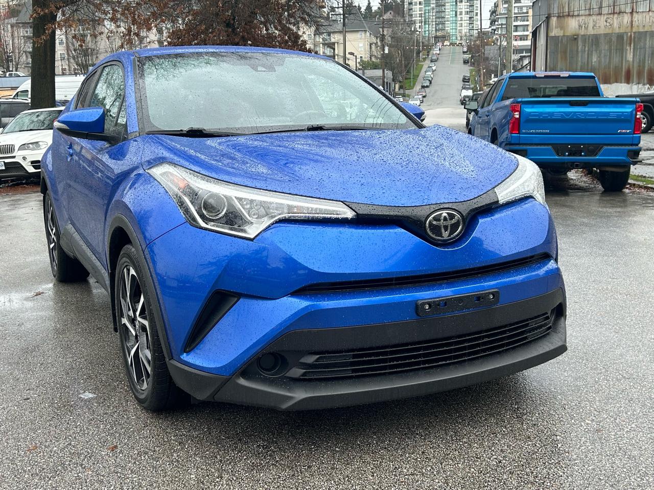 2018 Toyota C-HR XLE - Photo #4