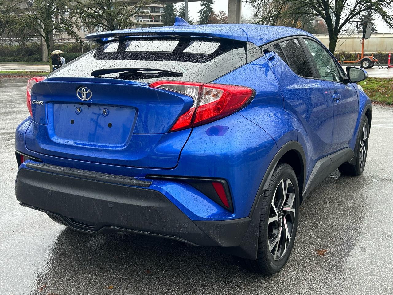 2018 Toyota C-HR XLE - Photo #6
