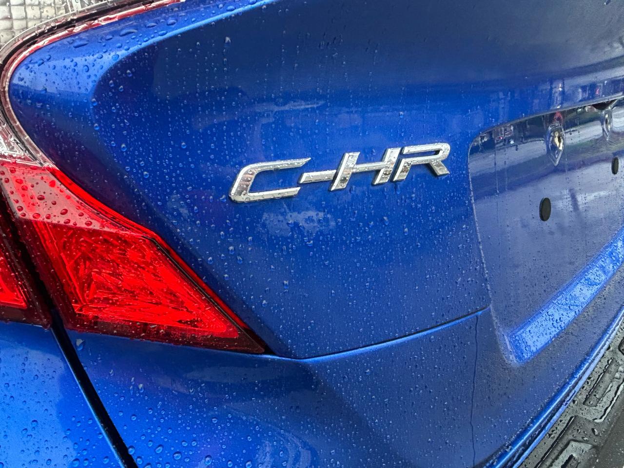 2018 Toyota C-HR XLE - Photo #12