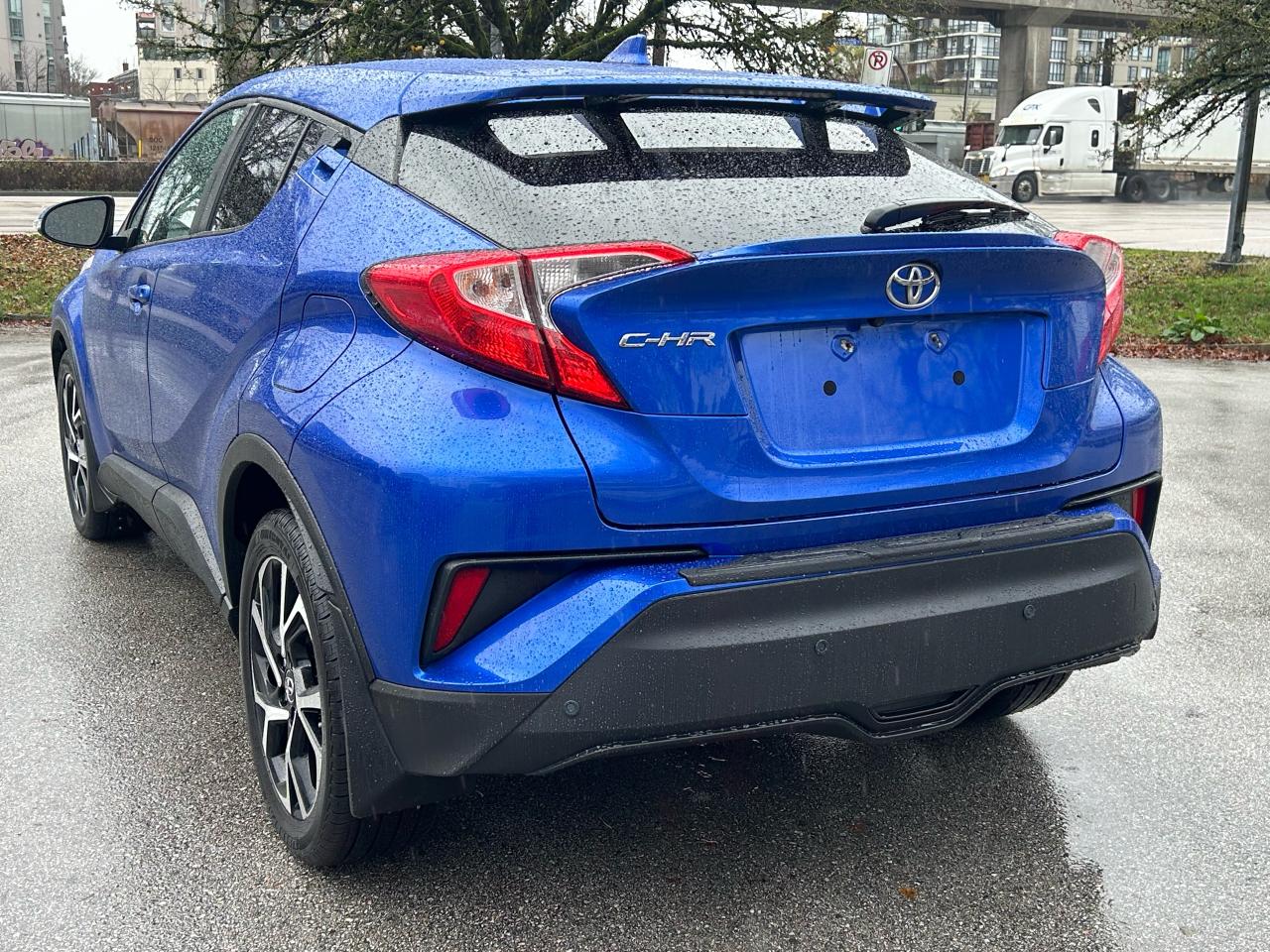 2018 Toyota C-HR XLE - Photo #3